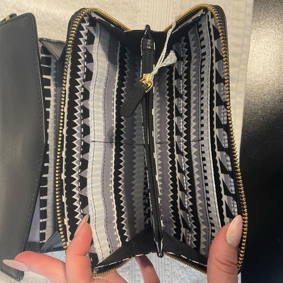 Vera Bradley wallet crossbody - Picture 4 of 5